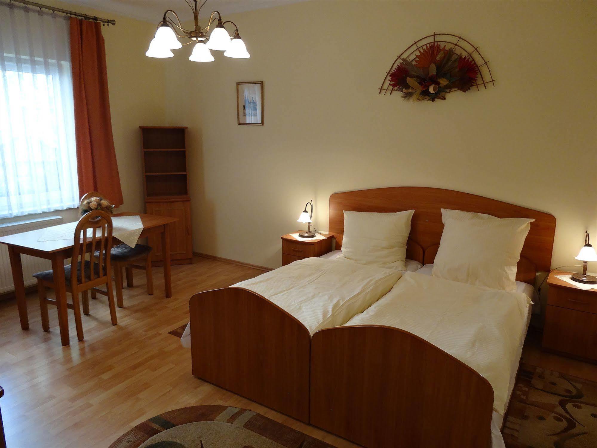 Hotel apartamentowy Elegant 2*