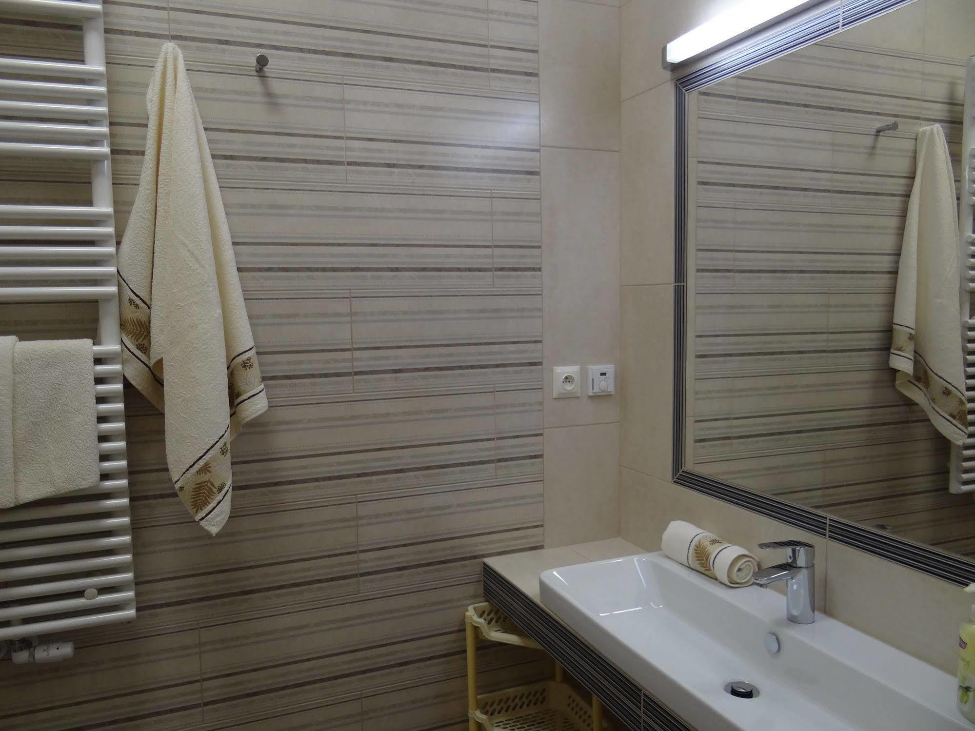Elegant Hotel apartamentowy 2*
